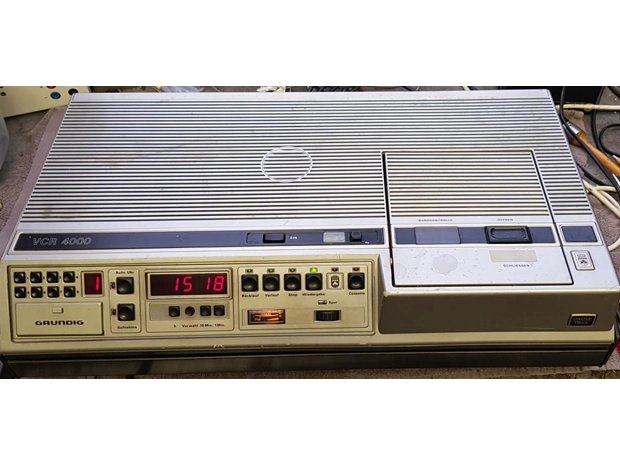 Grundig VCR 4000