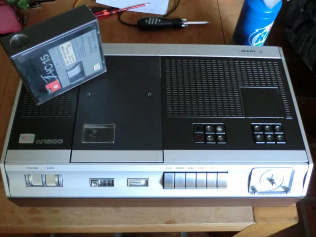 Philips N1500